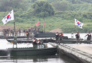 S. Korea-U.S. joint river-crossing drill