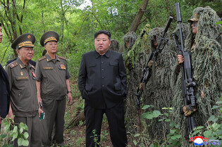 N.K. leader inspects sniper, special forces units at training base