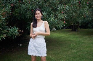 베네치아서 눈물 보인 손예진 "상상만 하던 순간, 울컥했죠"