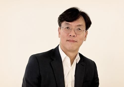 Matthew Lim's AI Innovation Story: Facing dilemma between national pride and performance in public AI