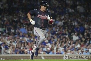 김하성, 애틀랜타 이적 첫 경기에서 2안타…주전 유격수 합격점