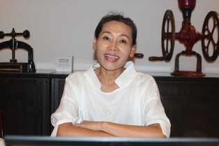 "민간외교관으로 22년…오지랖 여사라 불려도 사명감으로 해냈죠"