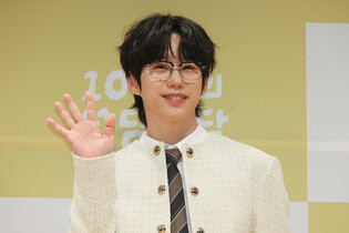S. Korean singer 10CM