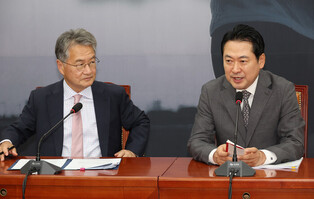 Opposition party's leader meets acting U.S. envoy