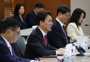 PM vows government's utmost respect for capital market
