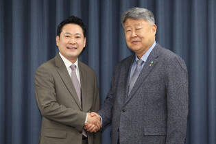 Opposition leader meets Christian leader