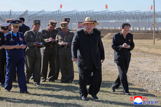 N.K. leader inspects greenhouse farm