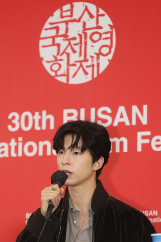 S. Korean actor Hong Kyung