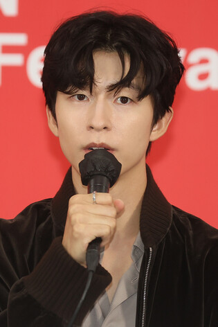 S. Korean actor Hong Kyung