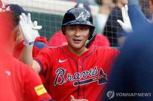 김하성, 시즌 5호 홈런 폭발…9경기 연속 안타 행진(종합)