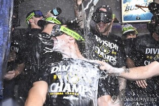 MLB 밀워키, NL 중부지구 우승 확정…토론토는 PS 티켓 확보