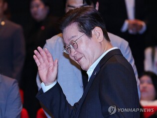 Lee asks citizens to join in nationwide cleanup campaign ahead of APEC summit