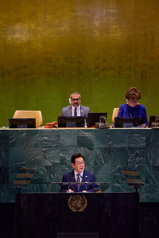 Lee addresses U.N. General Assembly
