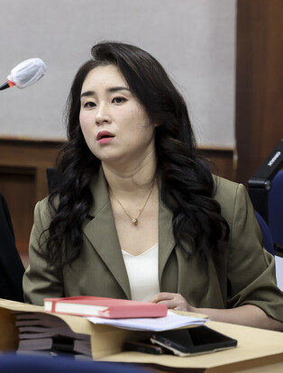 Yoon attends 1st hearing of new martial law trial