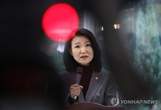 이진숙 "개딸 추석선물, 헌소"…與 "국민호도, 역사앞 반성하라"(종합)