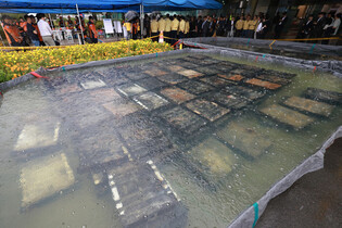 Lithium-ion batteries burnt in data center fire