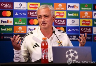 첼시와 UCL 대결 앞둔 모리뉴 "난 언제나 블루…경기 때만 빼고"