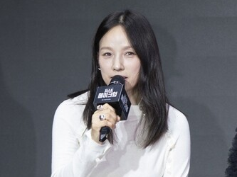 Lee Hyo-ri says makeup has been her ‘friend,’ takes MC role in new show ‘Just Makeup’