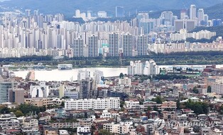(LEAD) Gov't designates all Seoul districts as speculative zones to curb home prices, hints at tax hikes
