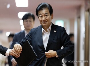 Unification minister says requested EU to designate special envoy on Korean Peninsula affairs