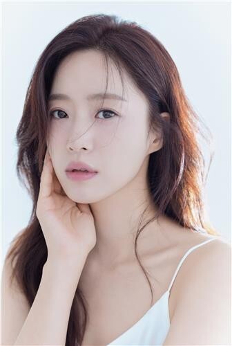 티아라 함은정, 