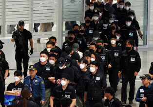S. Koreans detained in Cambodia return home