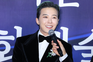 Press photos of red carpet event of 2025 Korea Popular Culture and Arts Awards (Part 1)