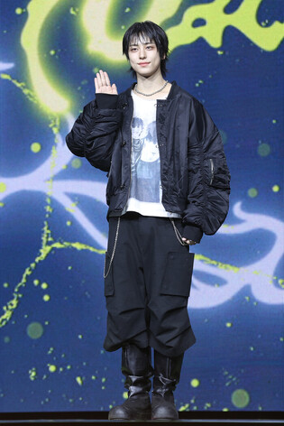 Japanese boy group &Team