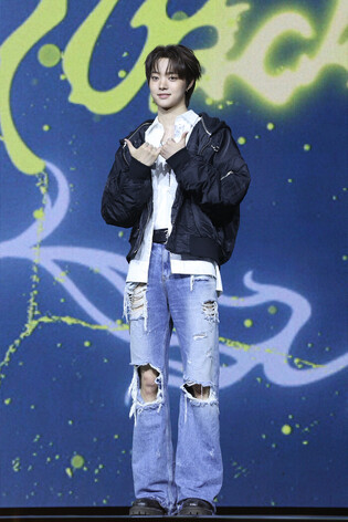 S. Korean boy group &Team