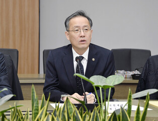 Meeting on macroeconomic, financial affairs