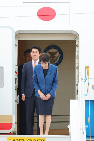Japanese PM Takaichi visits S. Korea