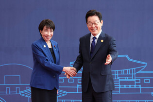 Lee with Japanese PM