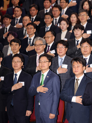 Tax office holds meeting of regional offices' heads