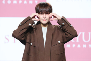 S. Korean R&B singer-songwriter group Urban Zakapa