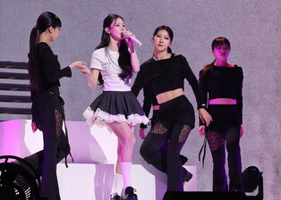 S. Korean girl group I-dle