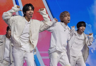 S. Korean boy group AHOF