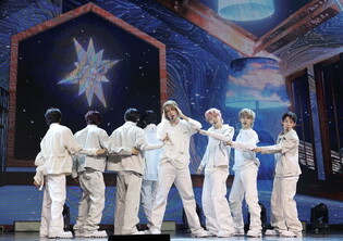 S. Korean boy group AHOF