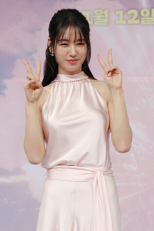 S. Korean actress Ahn Eun-jin