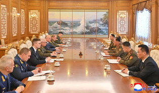 N. Korean defense chief meets Russian army's delegation