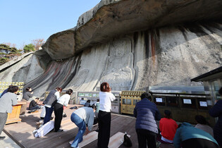 Prayers ahead of annual college entrance exam