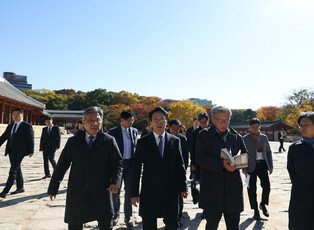 PM Kim visits Jongmyo Shrine