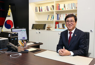 Culture minister gives interview marking 100 days in office