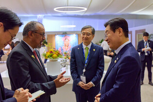 Talks with WHO chief