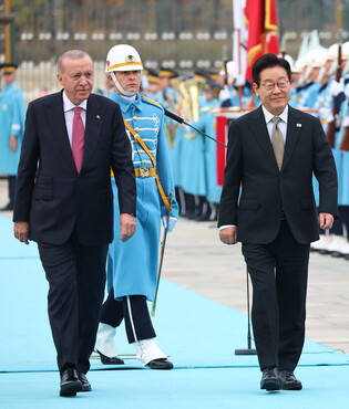 Lee's state visit to Turkey