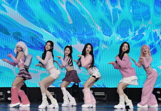 S. Korean girl group tripleS' sub-unit DIMENSION