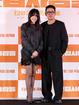 S. Korean actor Ha Jung-woo and actress Lee Honey