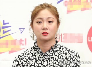 Park Na-rae to pursue legal action, says ex-managers made baseless claims