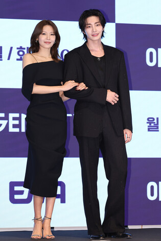 S. Korean actor Kim Jae-young and actress Choi Soo-young