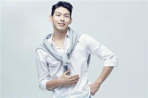 검찰, UN 출신 배우 최정원 스토킹 의혹 보완수사 요구