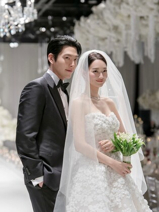 Shin Min-a, Kim Woo-bin tie the knot